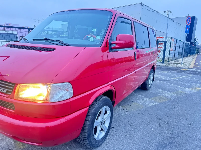VW Multivan 2.5 TDI 102 коня, снимка 3 - Автомобили и джипове - 52882295
