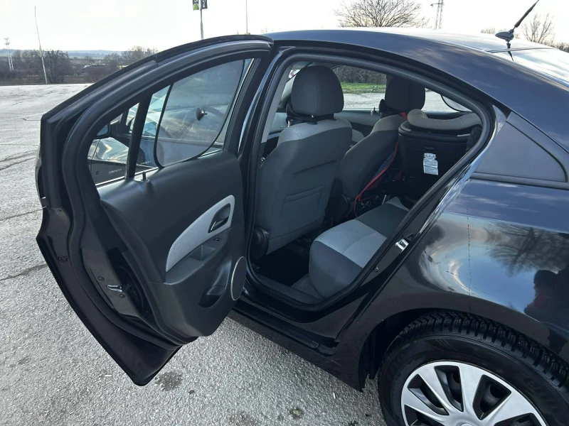 Chevrolet Cruze 1600, снимка 10 - Автомобили и джипове - 53141731