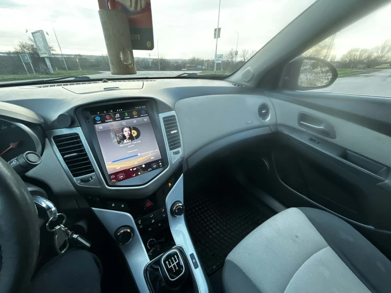 Chevrolet Cruze 1600, снимка 14 - Автомобили и джипове - 53141731