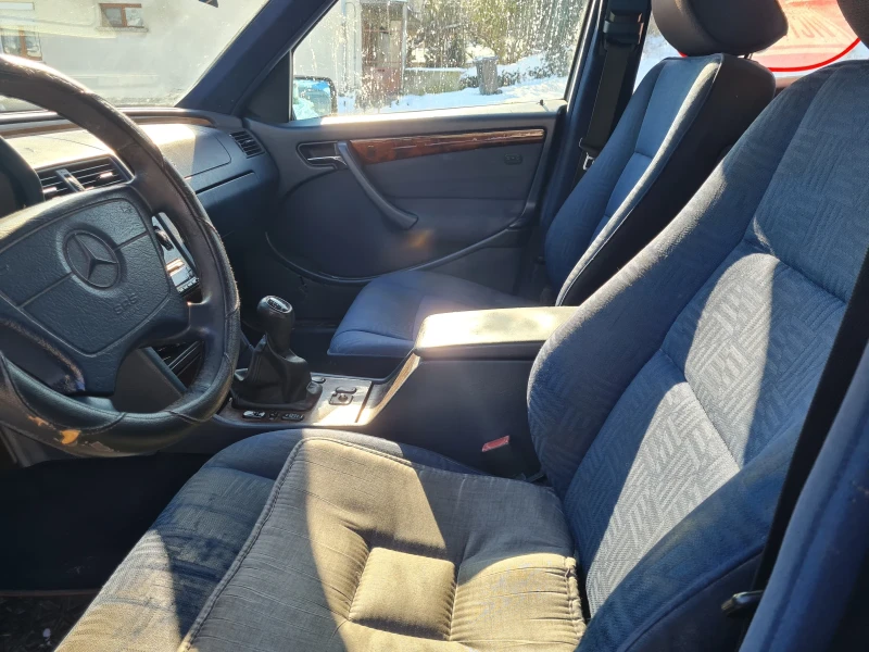 Mercedes-Benz C 220, снимка 5 - Автомобили и джипове - 53334875