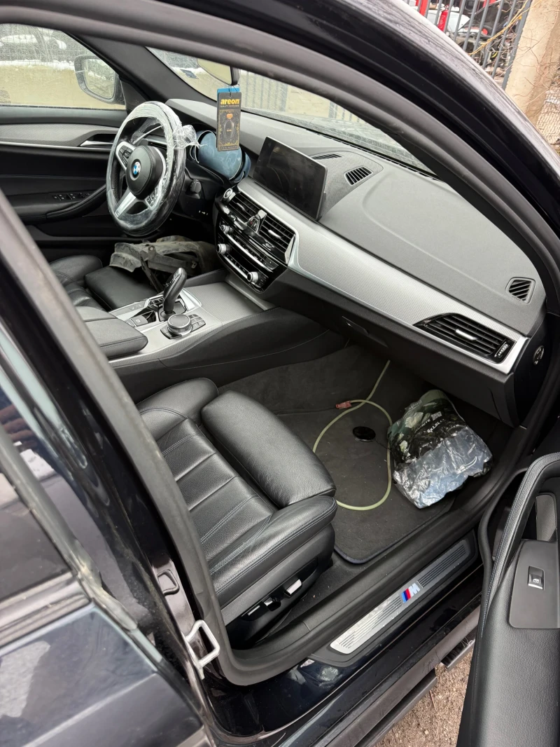 BMW 530E, снимка 8 - Автомобили и джипове - 53361557