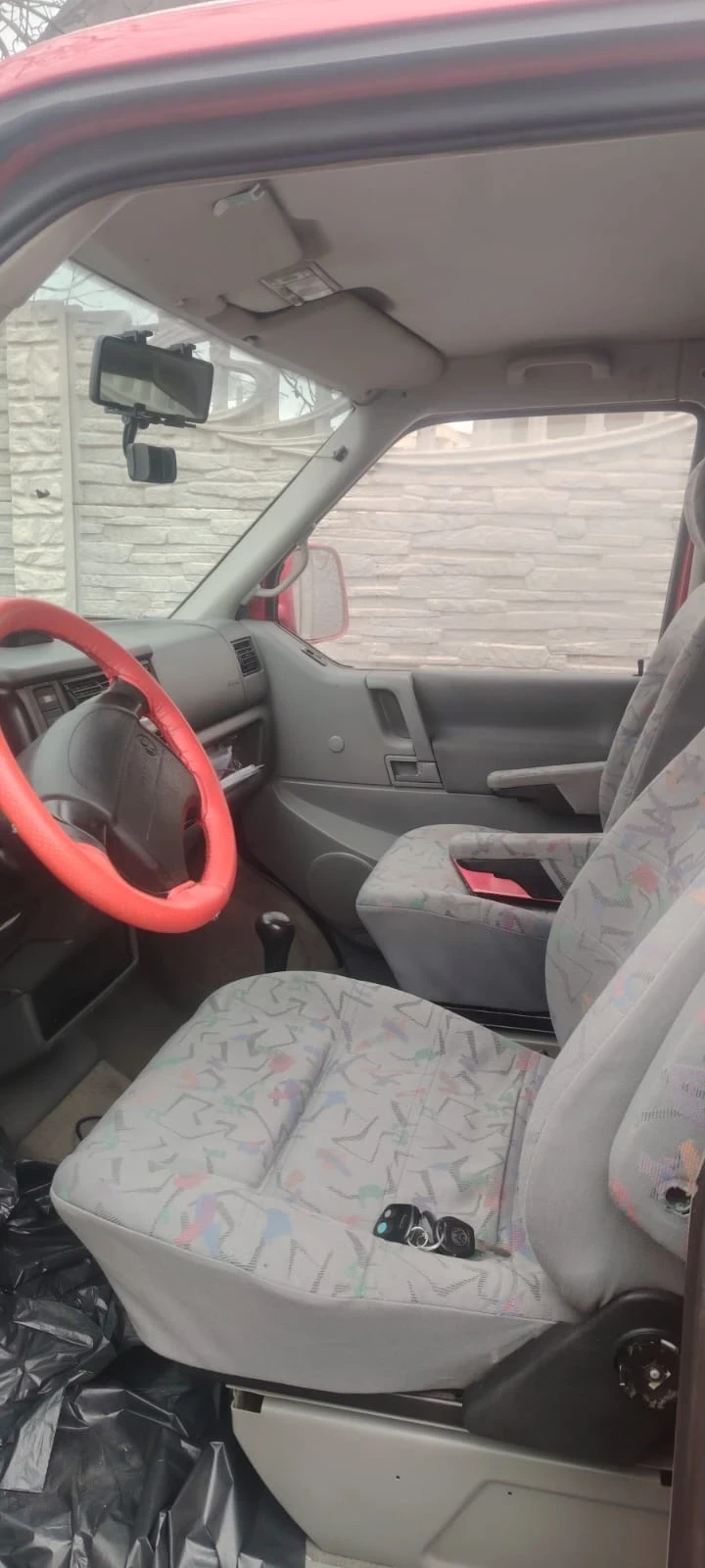 VW Multivan 2.5 TDI 102 коня, снимка 12 - Автомобили и джипове - 52882295
