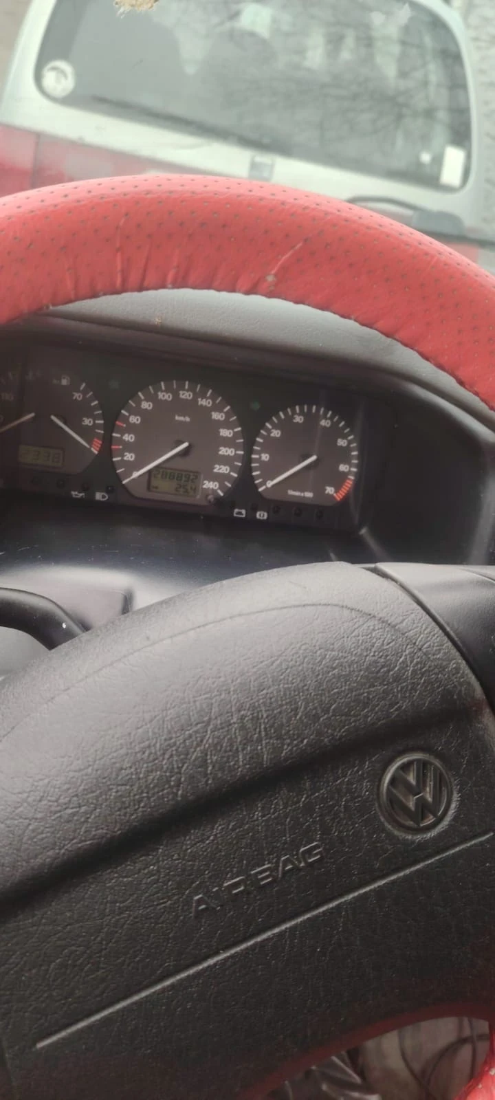 VW Multivan 2.5 TDI 102 коня, снимка 13 - Автомобили и джипове - 52882295