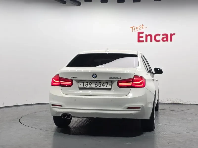 BMW 320 d, снимка 4 - Автомобили и джипове - 54592457