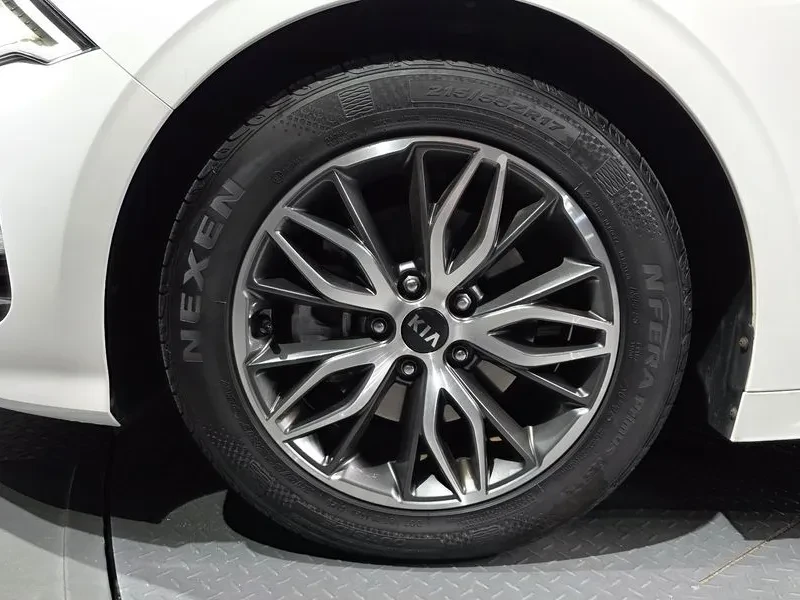 Kia K5 2.0 Trendy, снимка 5 - Автомобили и джипове - 55739212