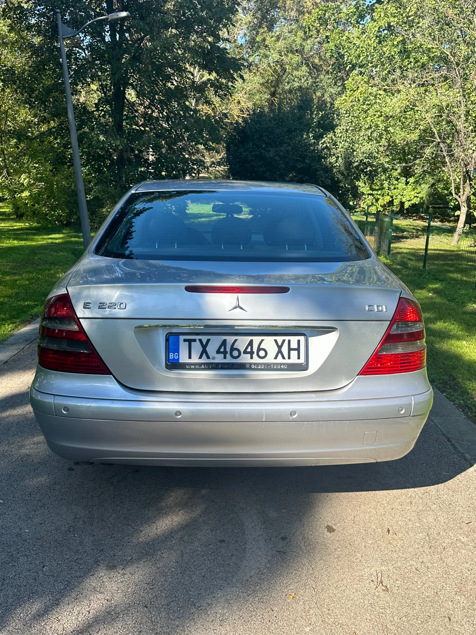 Mercedes-Benz E 220  - изображение 6