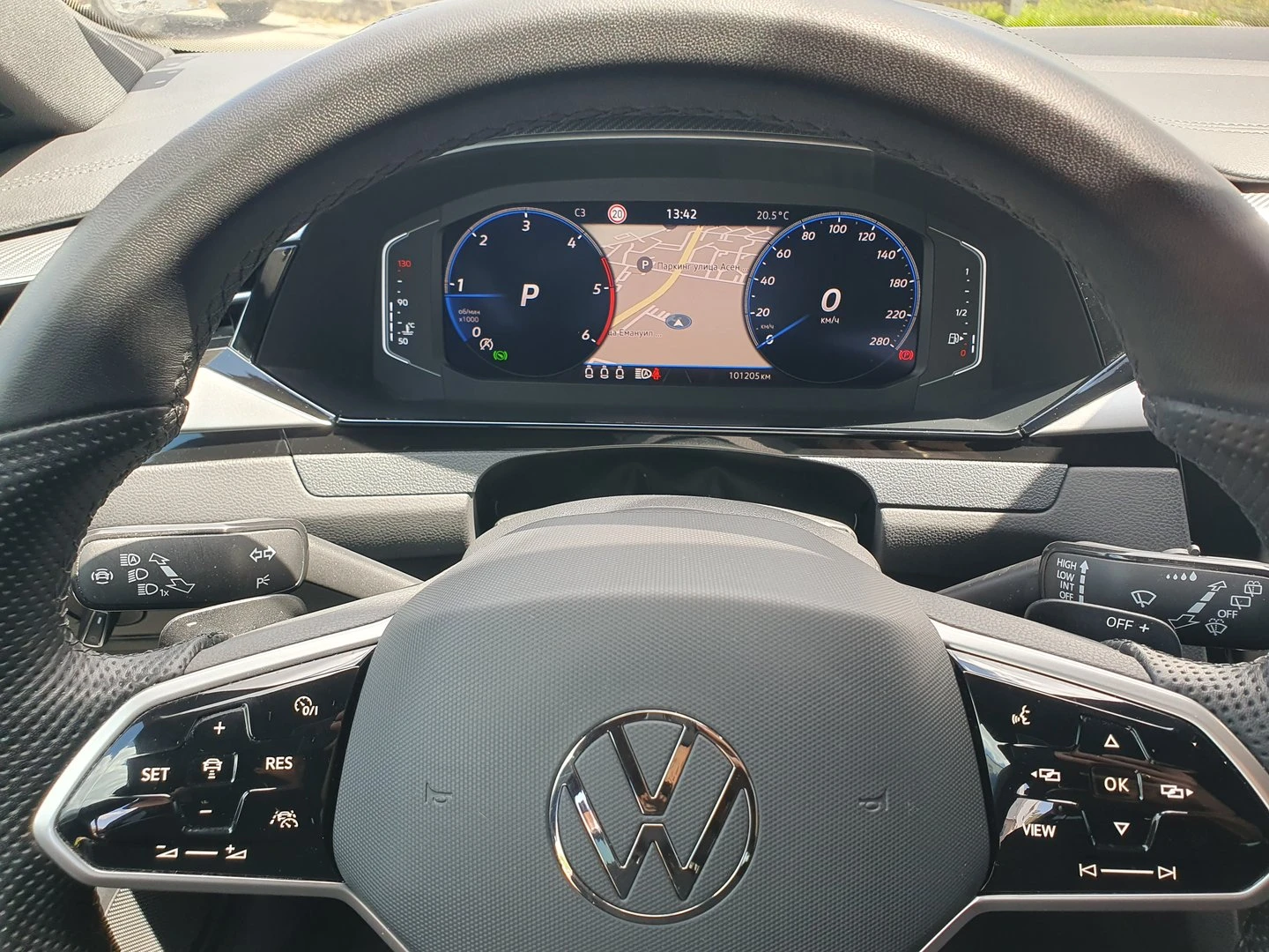 VW Arteon R-Line 2.0 TDI SCR DSG - изображение 6
