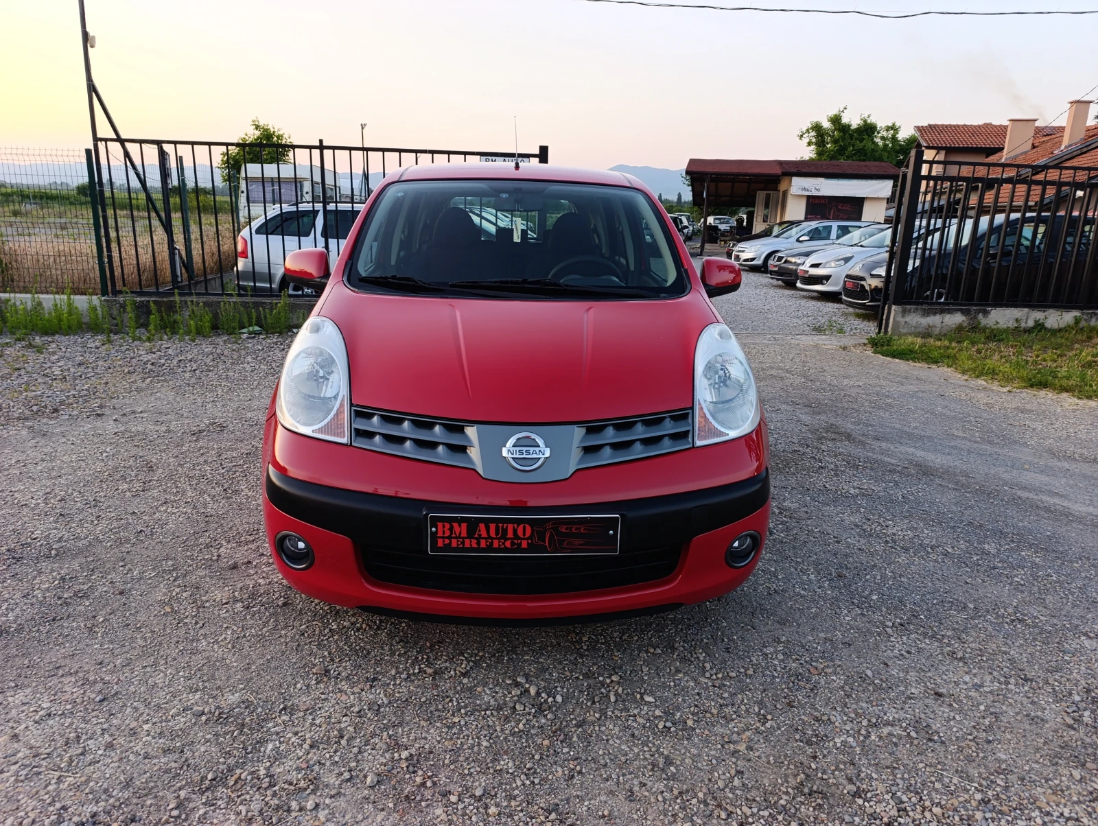 Nissan Note 1.6-16v 110кс. БЕНЗИН - изображение 2