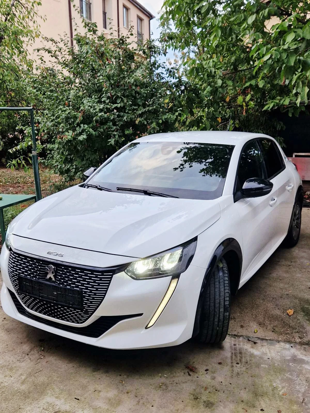 Peugeot 208     | Mobile.bg   1