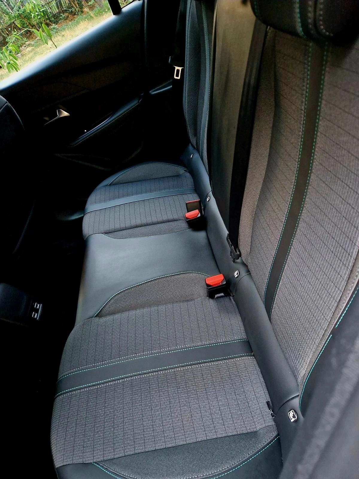 Peugeot 208     | Mobile.bg   14