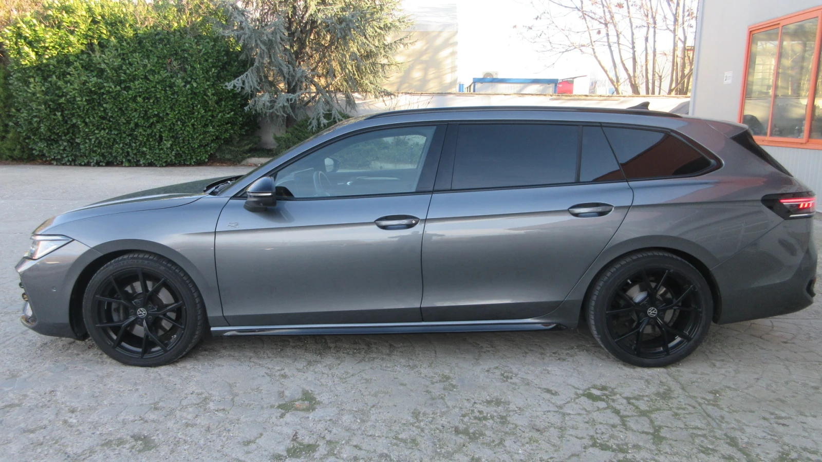 VW Passat R-LINE-2.0TDI-193HP-4X4-FULL MAX - ГАРАНЦИОНЕН - изображение 6