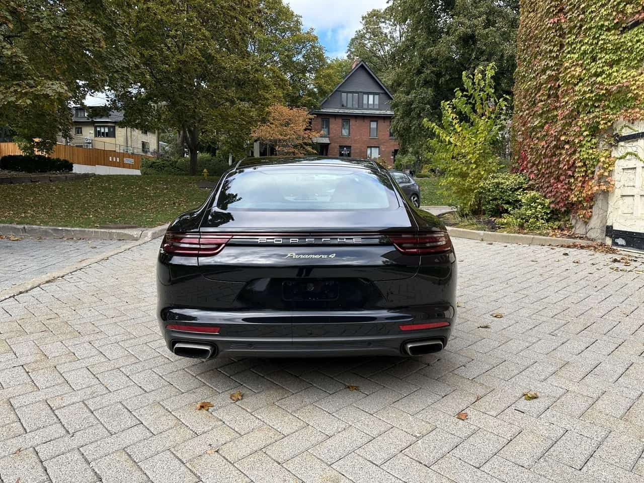Porsche Panamera * 4* 10 Years Edition E Hybrid AWD * CARFAX *  - изображение 4