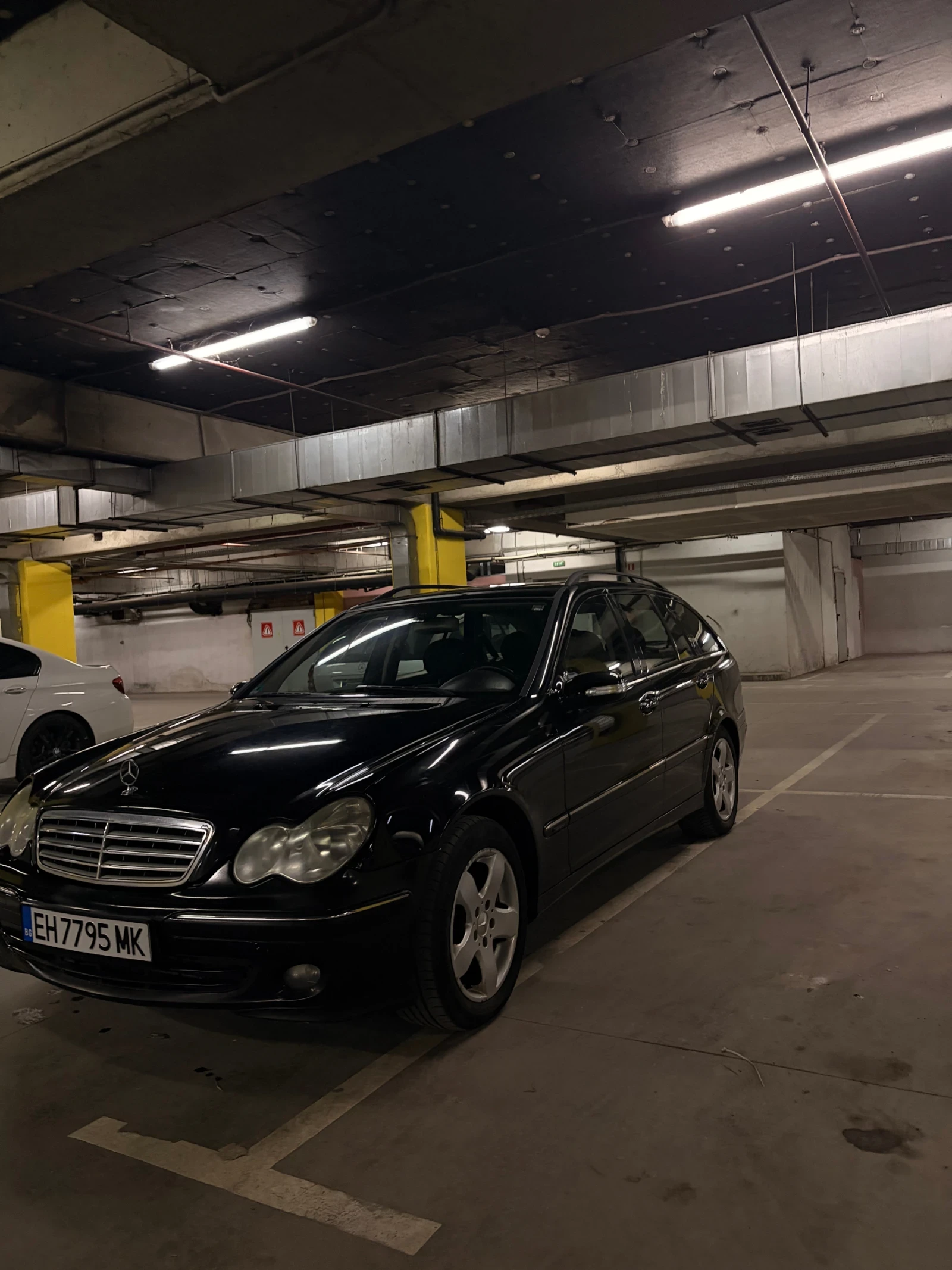 Mercedes-Benz C 200, снимка 2 - Автомобили и джипове - 54142360