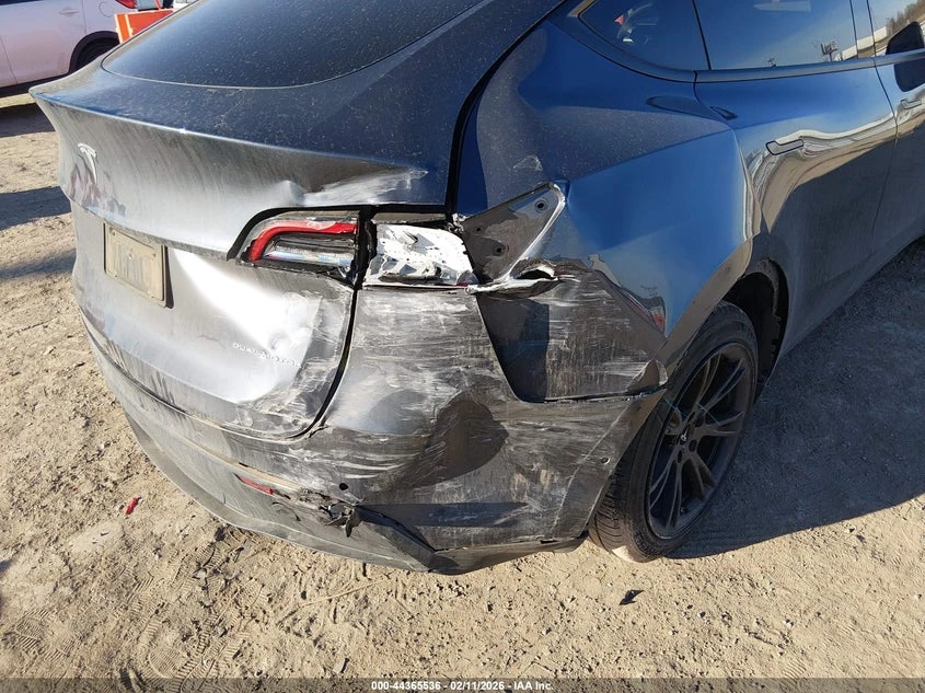 Tesla Model Y Long Range Dual Motor AWD * CARFAX*  | Mobile.bg � ����������� 6