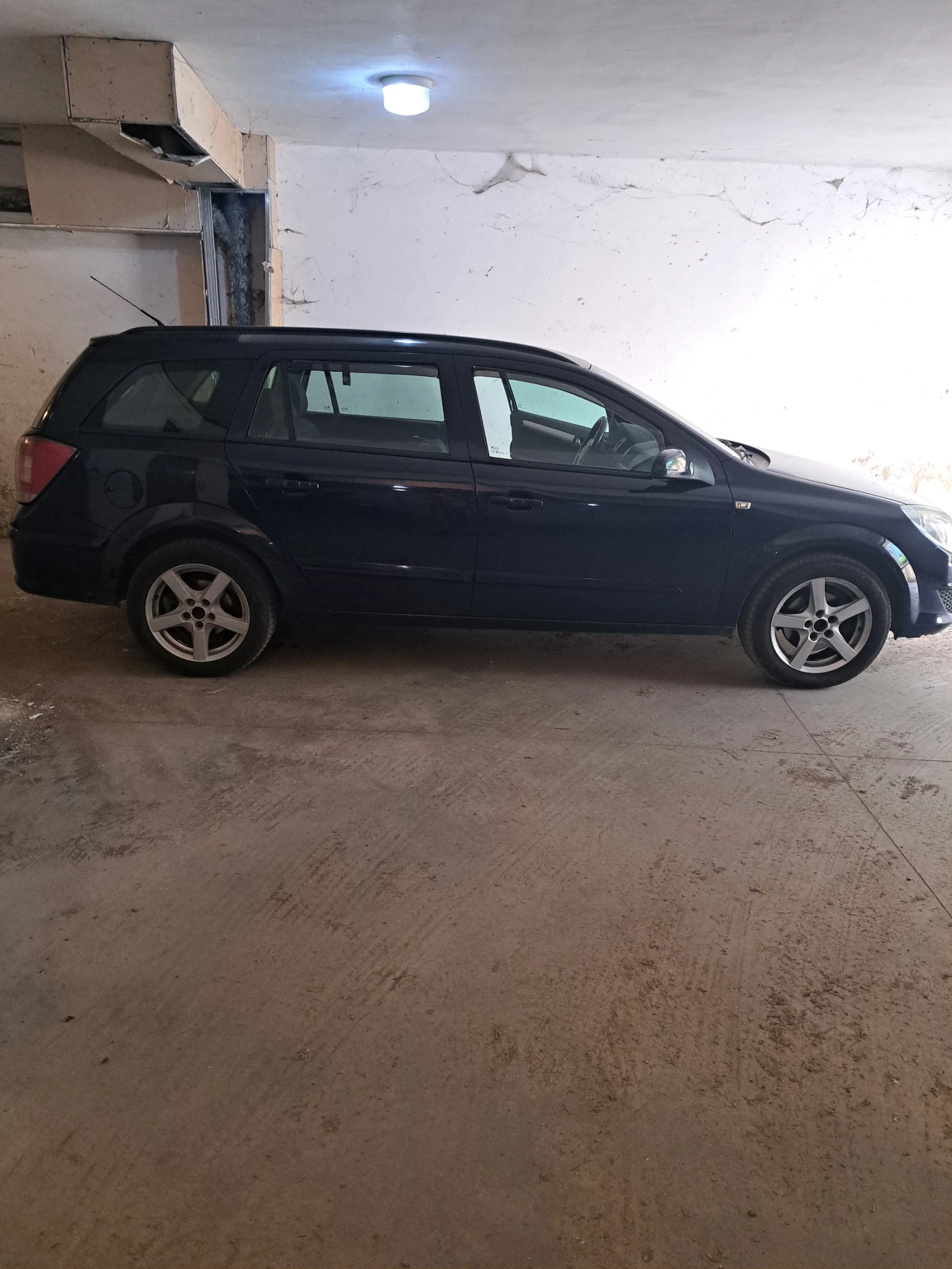 Opel Astra 1, 6..116 к., снимка 4 - Автомобили и джипове - 55023435
