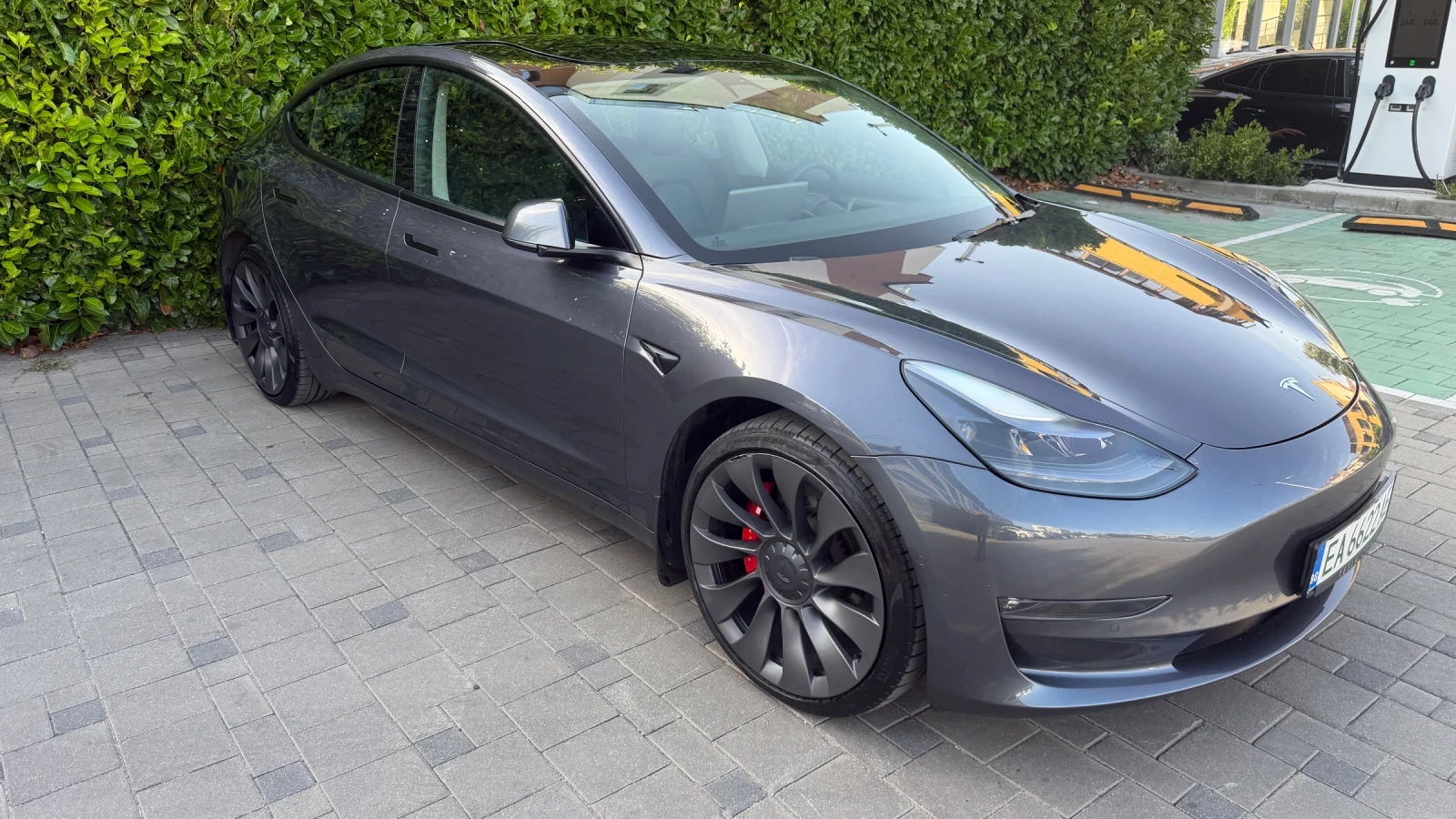 Tesla Model 3 Dual Motor Performance 