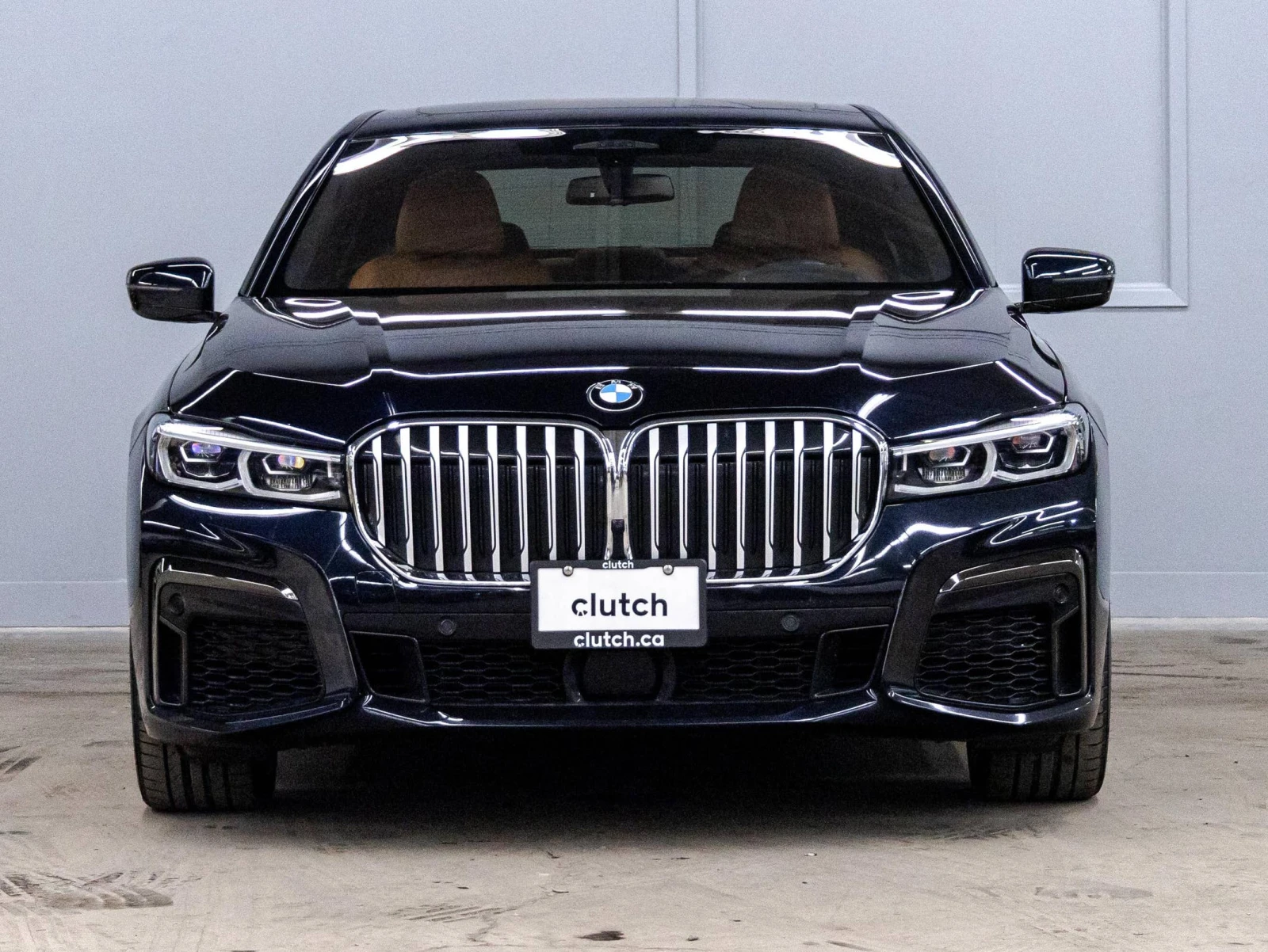 BMW 750 MASSAGE| H&K| M Exhaust| Display Key| ОБДУХ| 360| , снимка 2 - Автомобили и джипове - 56062683