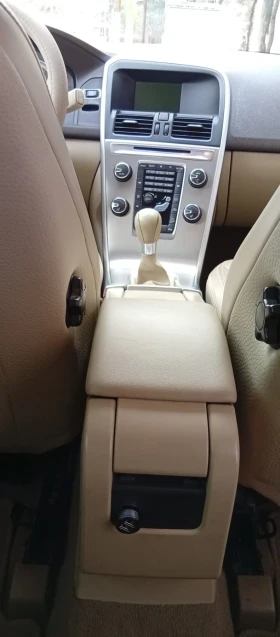 Volvo XC60, снимка 15