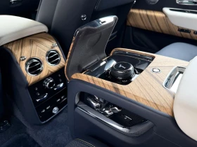 Rolls-Royce Cullinan SHOOTING STARS/ BESPOKE/ 4 SEATS/ PICNIC/ THEATRE/ - 391980 € - 22233471 17