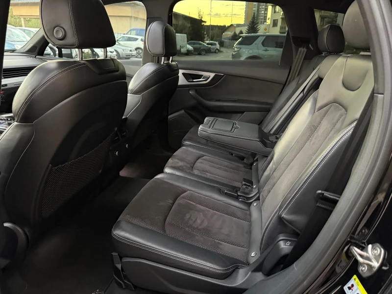 Audi SQ7 ABT* 520hp* Panorama* Matrix* Virtual* Head-up, снимка 11 - Автомобили и джипове - 51738448