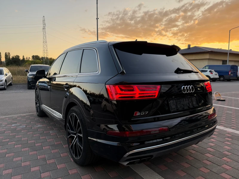 Audi SQ7 ABT* 520hp* Panorama* Matrix* Virtual* Head-up, снимка 4 - Автомобили и джипове - 51738448