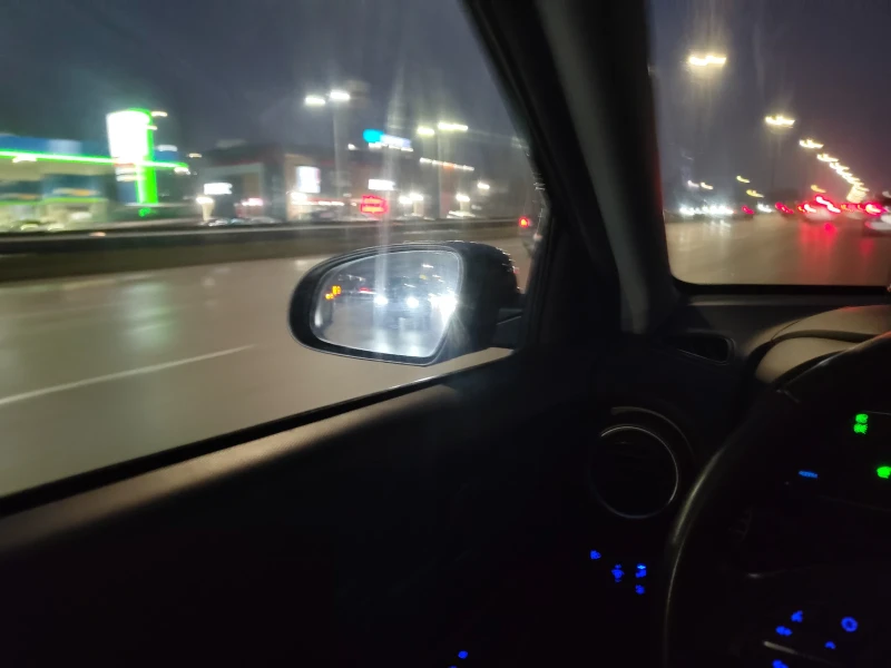 Hyundai Kona 64KWh/Blue link/3 ФАЗНА/SOH100%/Термопомпа/HEADUP, снимка 9 - Автомобили и джипове - 53263770