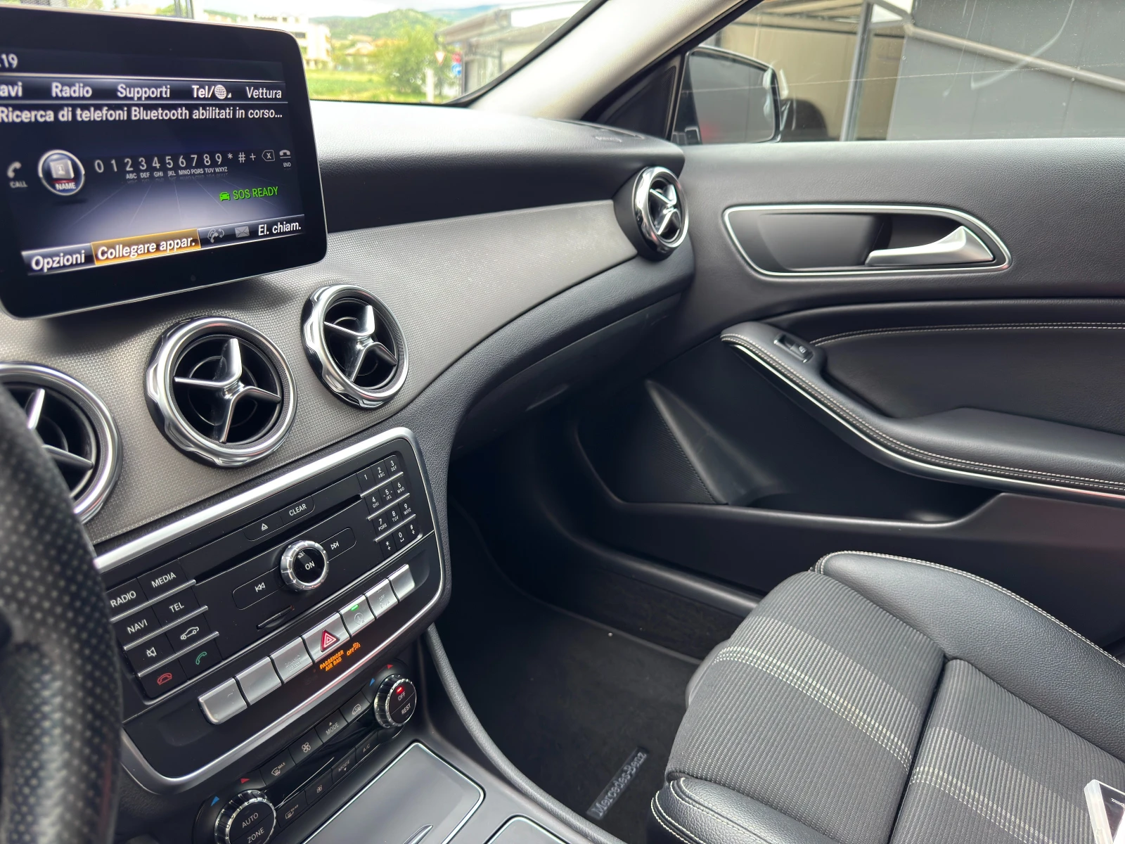 Mercedes-Benz GLA 200  - изображение 10