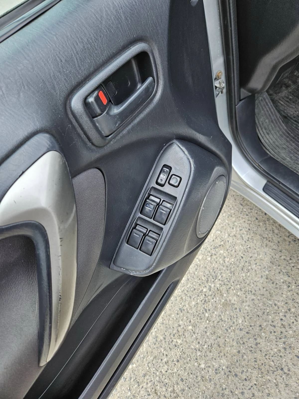 Toyota Rav4  - изображение 4