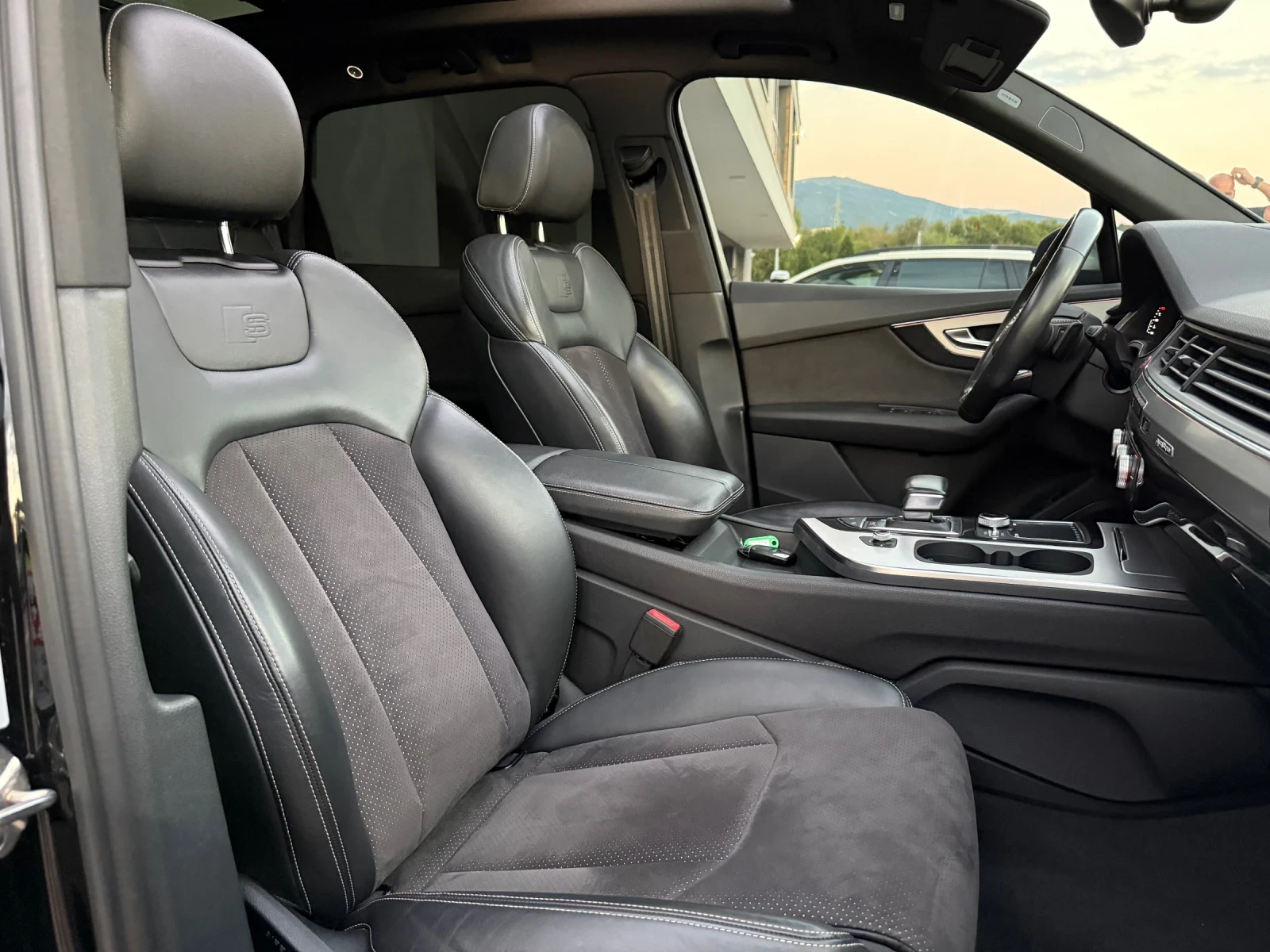 Audi SQ7 ABT* 4.2* V8* 520h* Panorama* Matrix* Virtual* Hea - изображение 10
