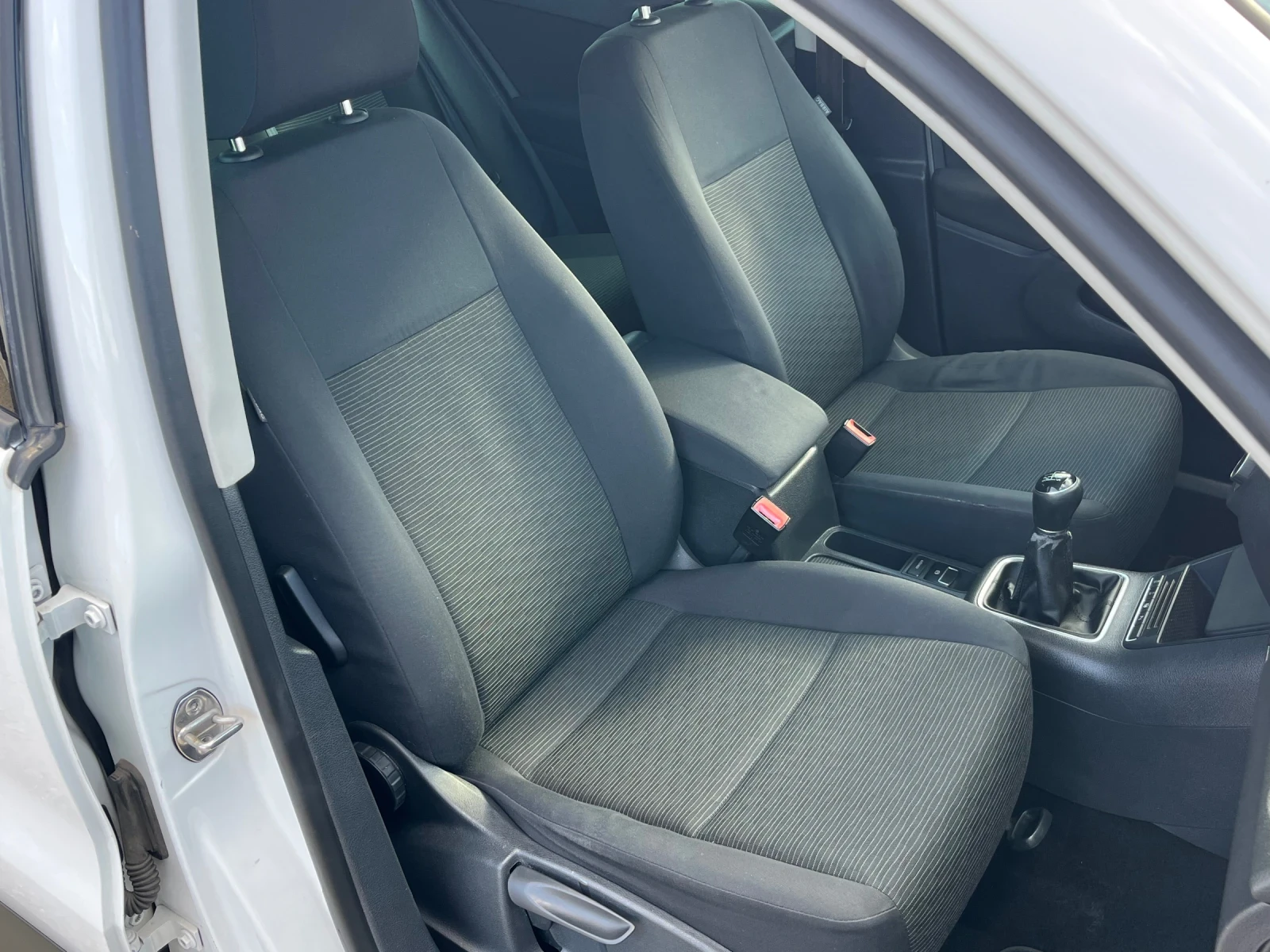 VW Tiguan 2.0TDI.Face Lift.Много хубав!!!Собствен лизинг!!!, снимка 11 - Автомобили и джипове - 54150599