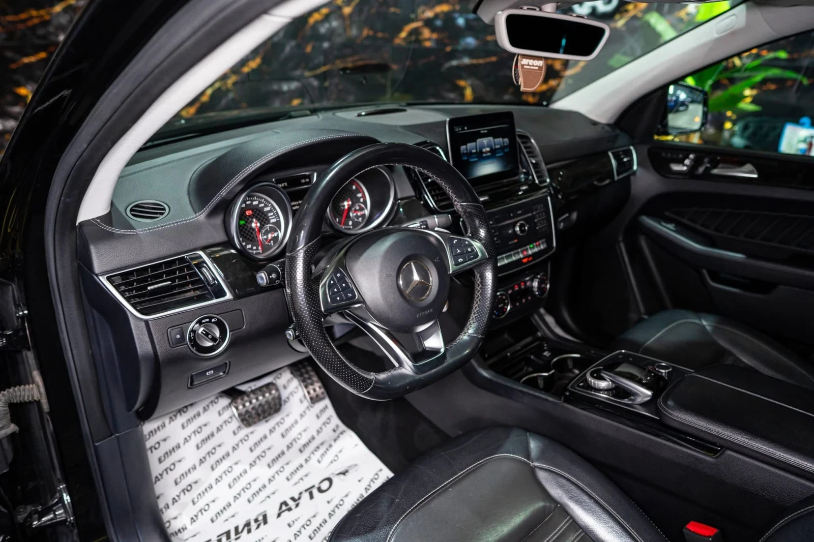 Mercedes-Benz GLE 350 D 4MATIC AMG LINE LED ПАНО RECARO ЛИЗИНГ 100%, снимка 12 - Автомобили и джипове - 55047175