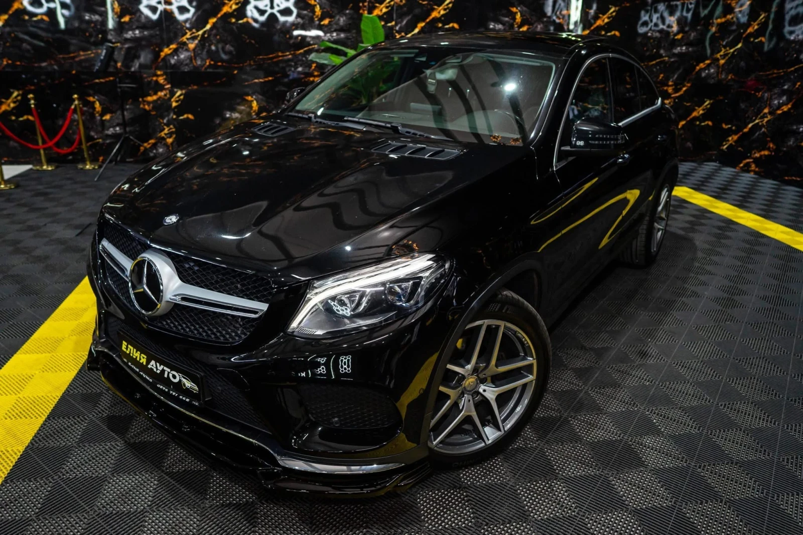 Mercedes-Benz GLE 350 D 4MATIC AMG LINE LED ПАНО RECARO ЛИЗИНГ 100%, снимка 2 - Автомобили и джипове - 55047175
