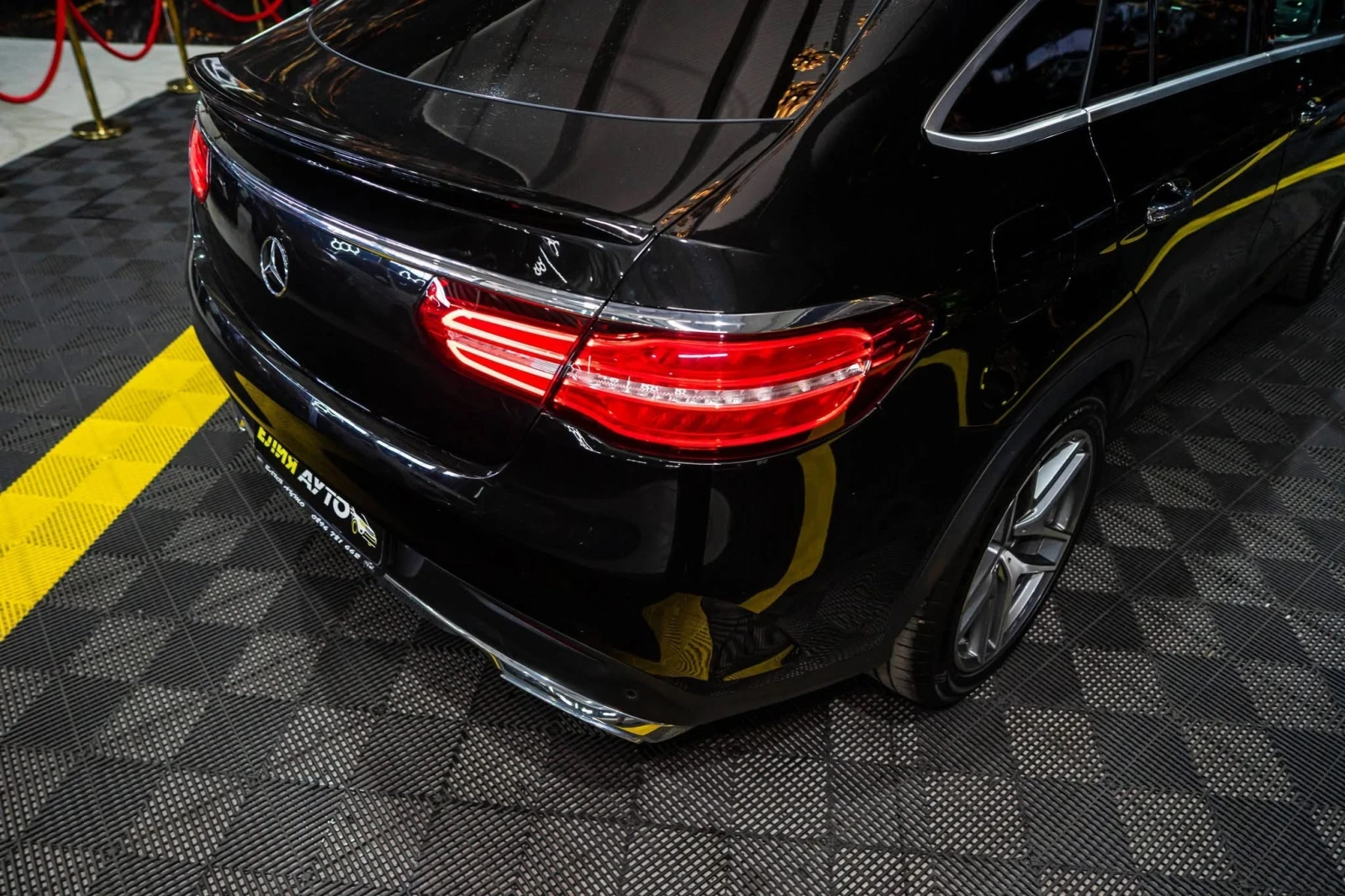 Mercedes-Benz GLE 350 D 4MATIC AMG LINE LED ПАНО RECARO ЛИЗИНГ 100%, снимка 9 - Автомобили и джипове - 55047175