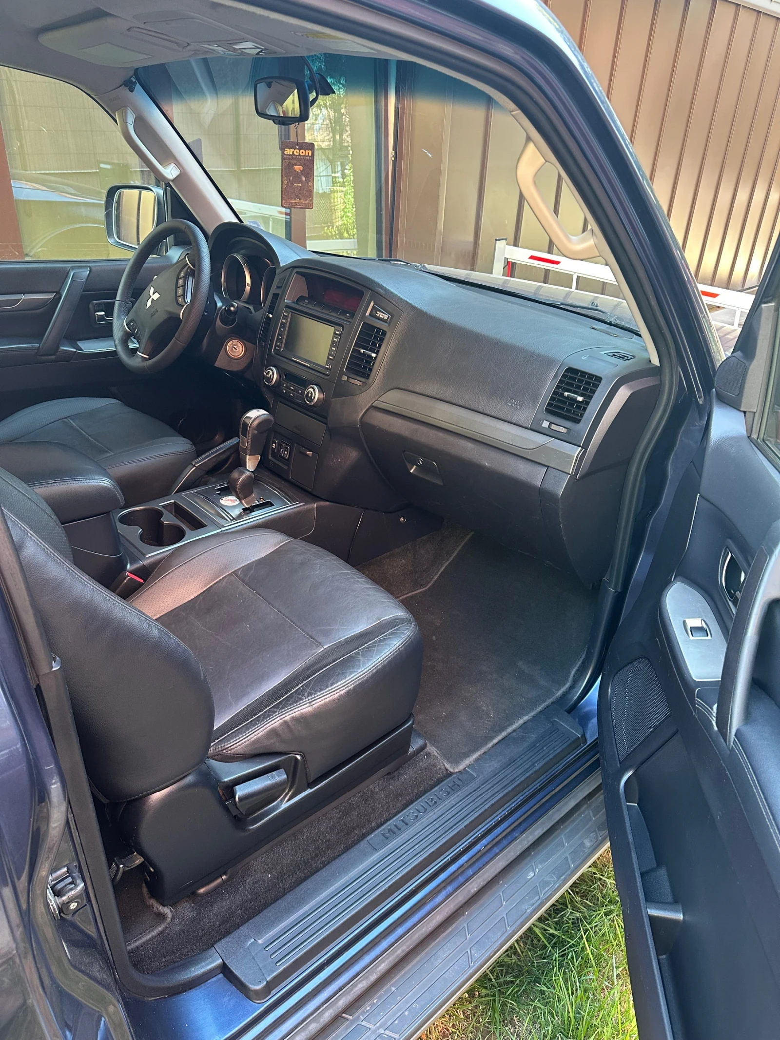 Mitsubishi Pajero, снимка 3 - Автомобили и джипове - 55143862