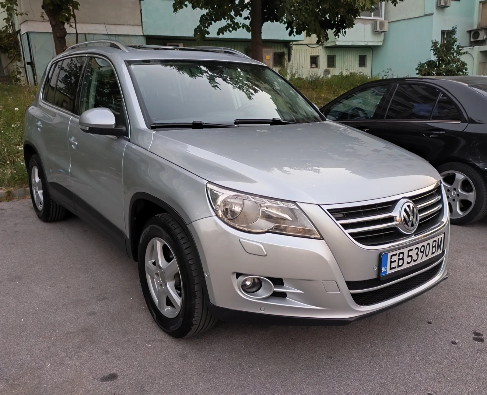 VW Tiguan 2.0 TDI, снимка 2 - Автомобили и джипове - 55607747