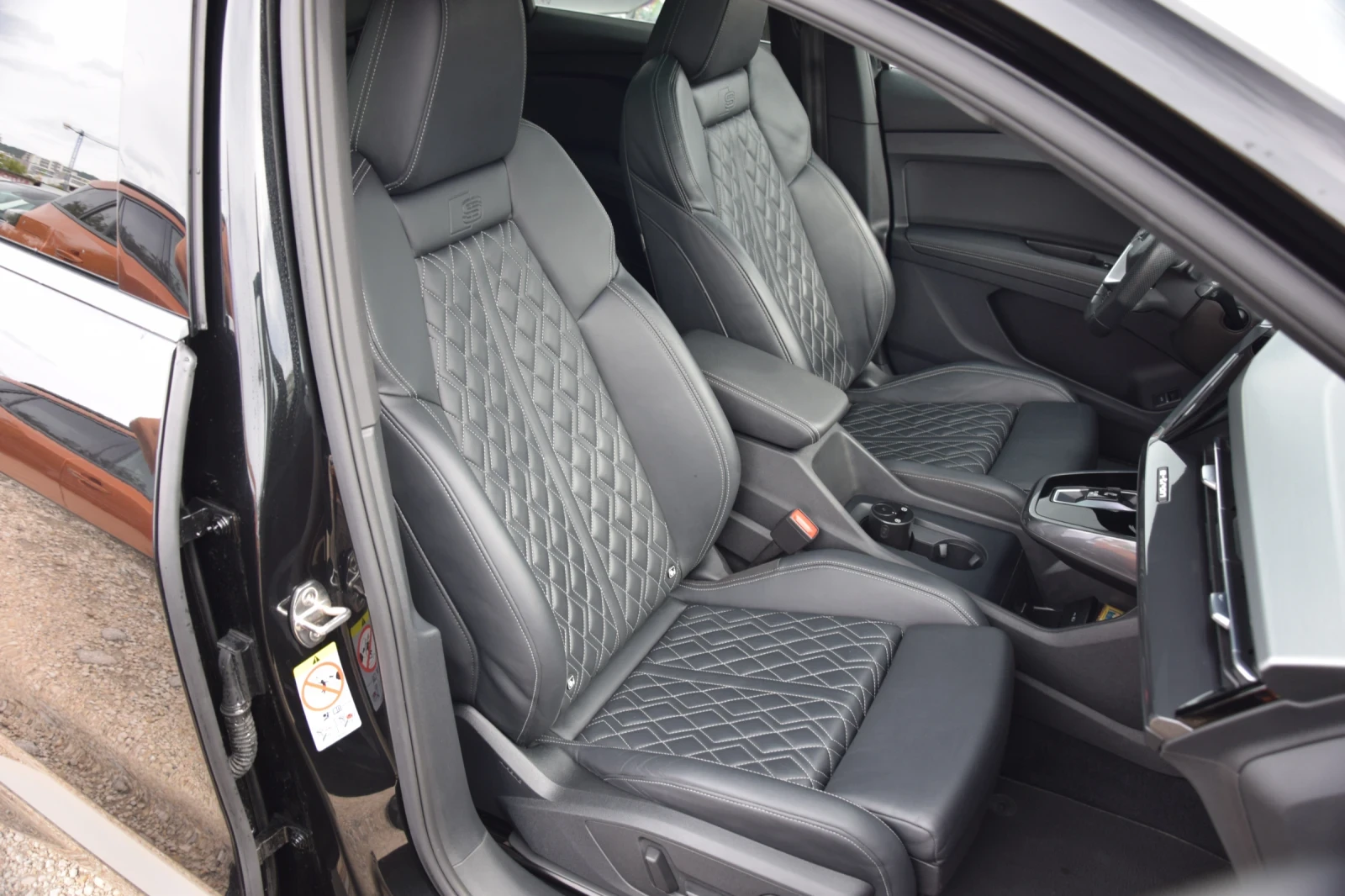 Audi Q4 Sportbeck 40 e-tron s- line, снимка 16 - Автомобили и джипове - 56270599