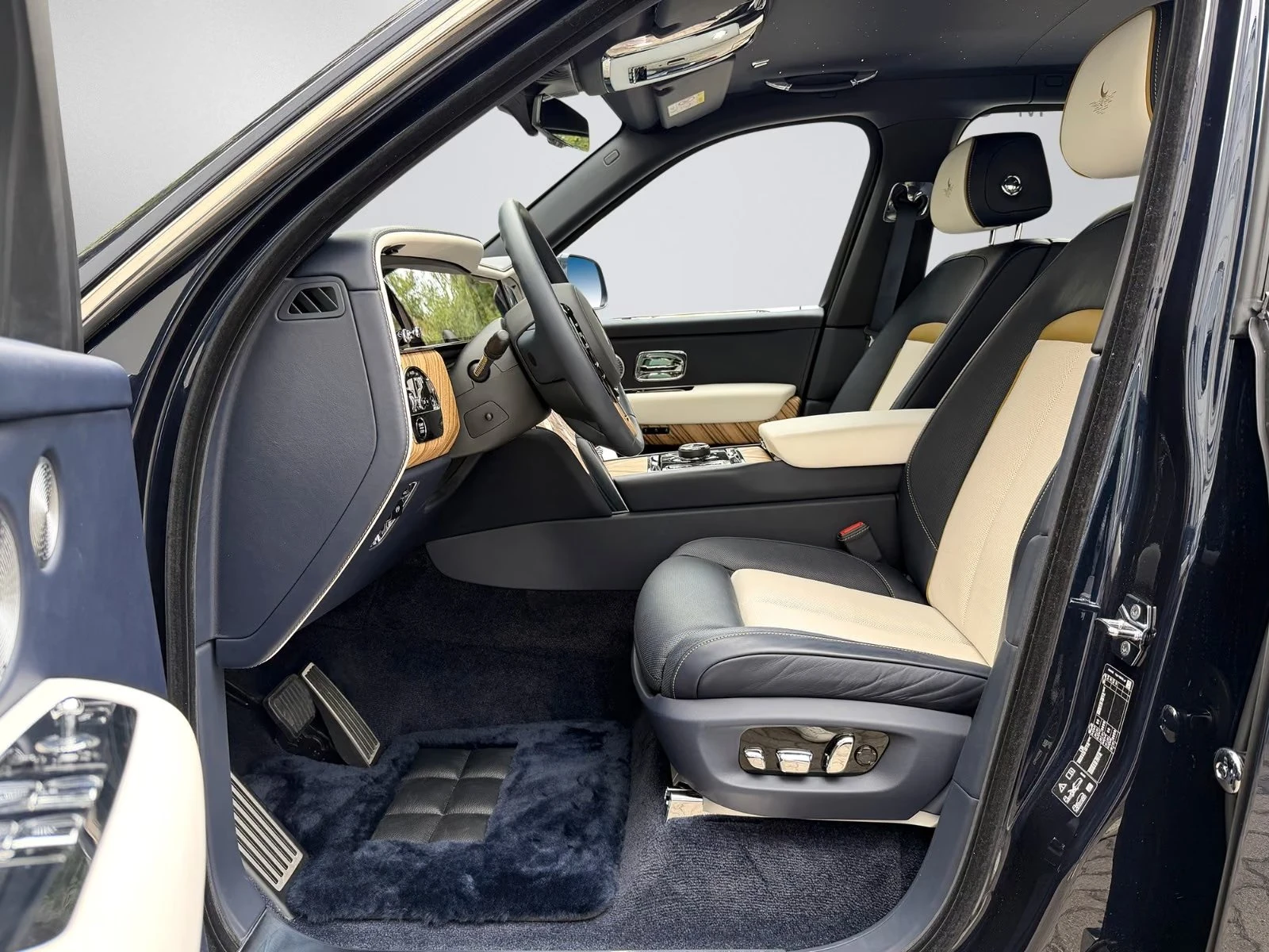 Rolls-Royce Cullinan SHOOTING STARS/ BESPOKE/ 4 SEATS/ PICNIC/ THEATRE/ | Mobile.bg � ����������� 6