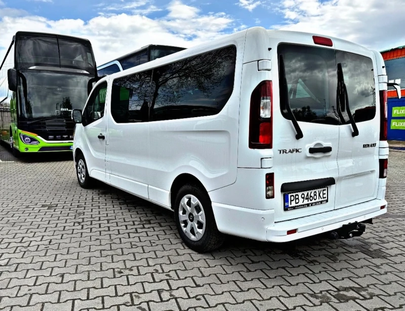 Renault Trafic 800km!2 БРОЯ НАЛИЧНИ!АВТОМАТ!CARPLAY!ТЕГЛИЧ!, снимка 5 - Бусове и автобуси - 52208176