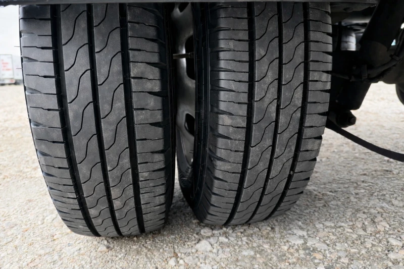 Iveco Daily 35C16 3.5Т Thermo King Max* 3.80M ПЕРФЕКТЕН, снимка 15 - Бусове и автобуси - 53244308