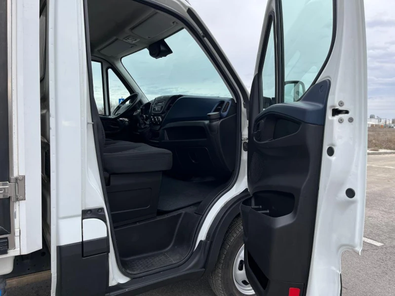 Iveco Daily 35C16 3.5Т Thermo King Max* 3.80M ПЕРФЕКТЕН, снимка 10 - Бусове и автобуси - 53244308