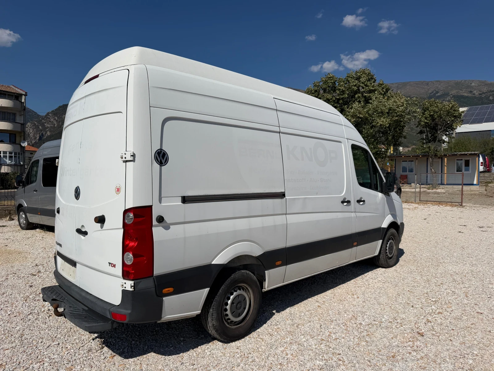 VW Crafter СЪС НАДСТРОЙКА, снимка 8 - Бусове и автобуси - 49271582