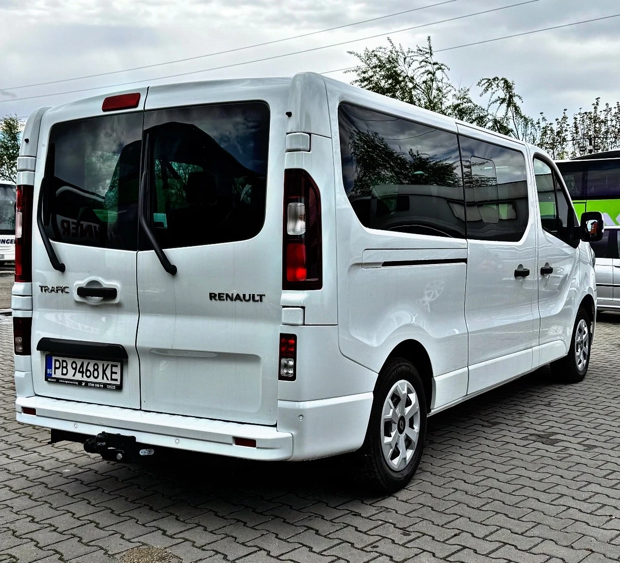 Renault Trafic 800km!2 БРОЯ НАЛИЧНИ!АВТОМАТ!CARPLAY!ТЕГЛИЧ! - изображение 9