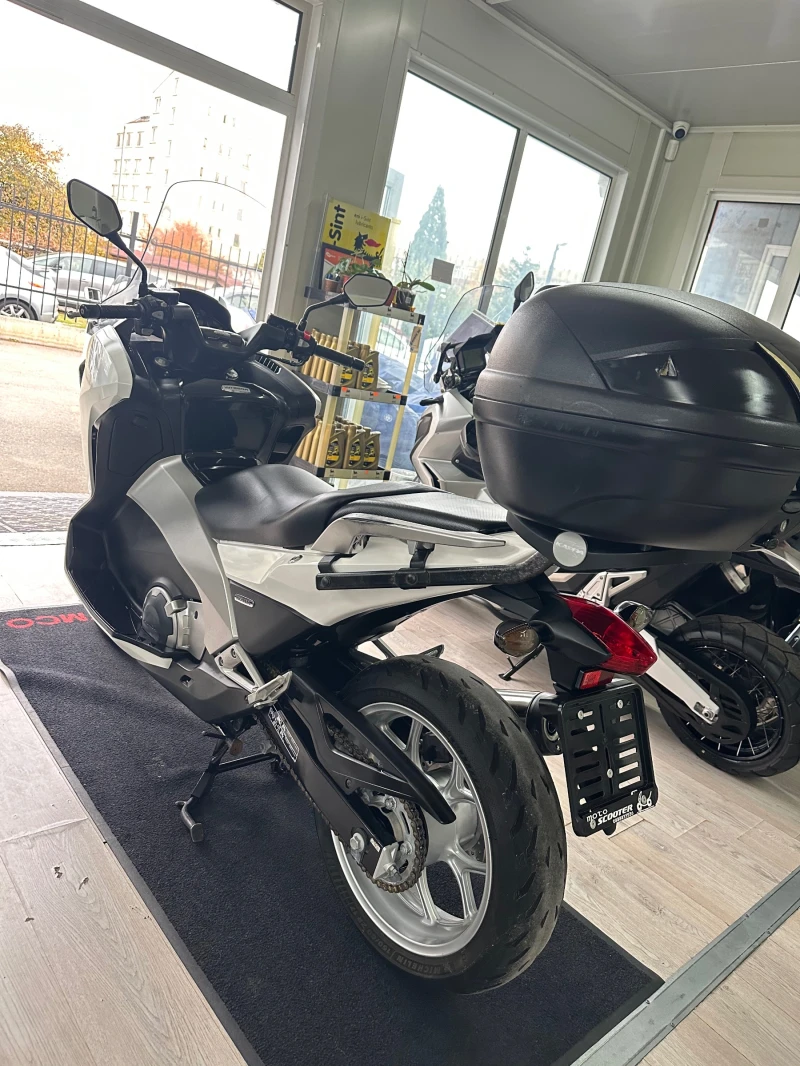 Honda Integra 700i ABS 08.2012г., снимка 4 - Мотоциклети и мототехника - 52308302