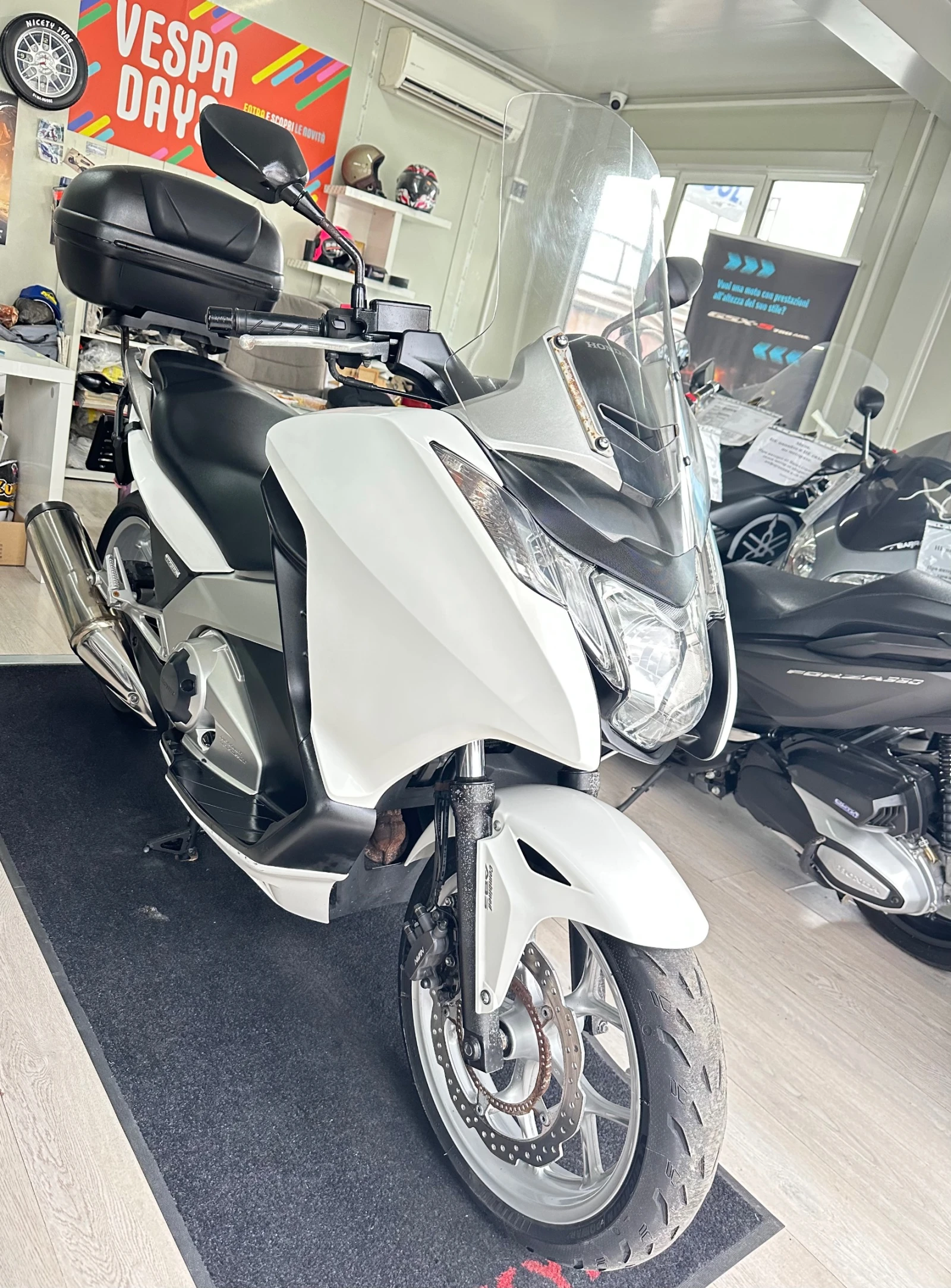 Honda Integra 700i ABS 08.2012г., снимка 1