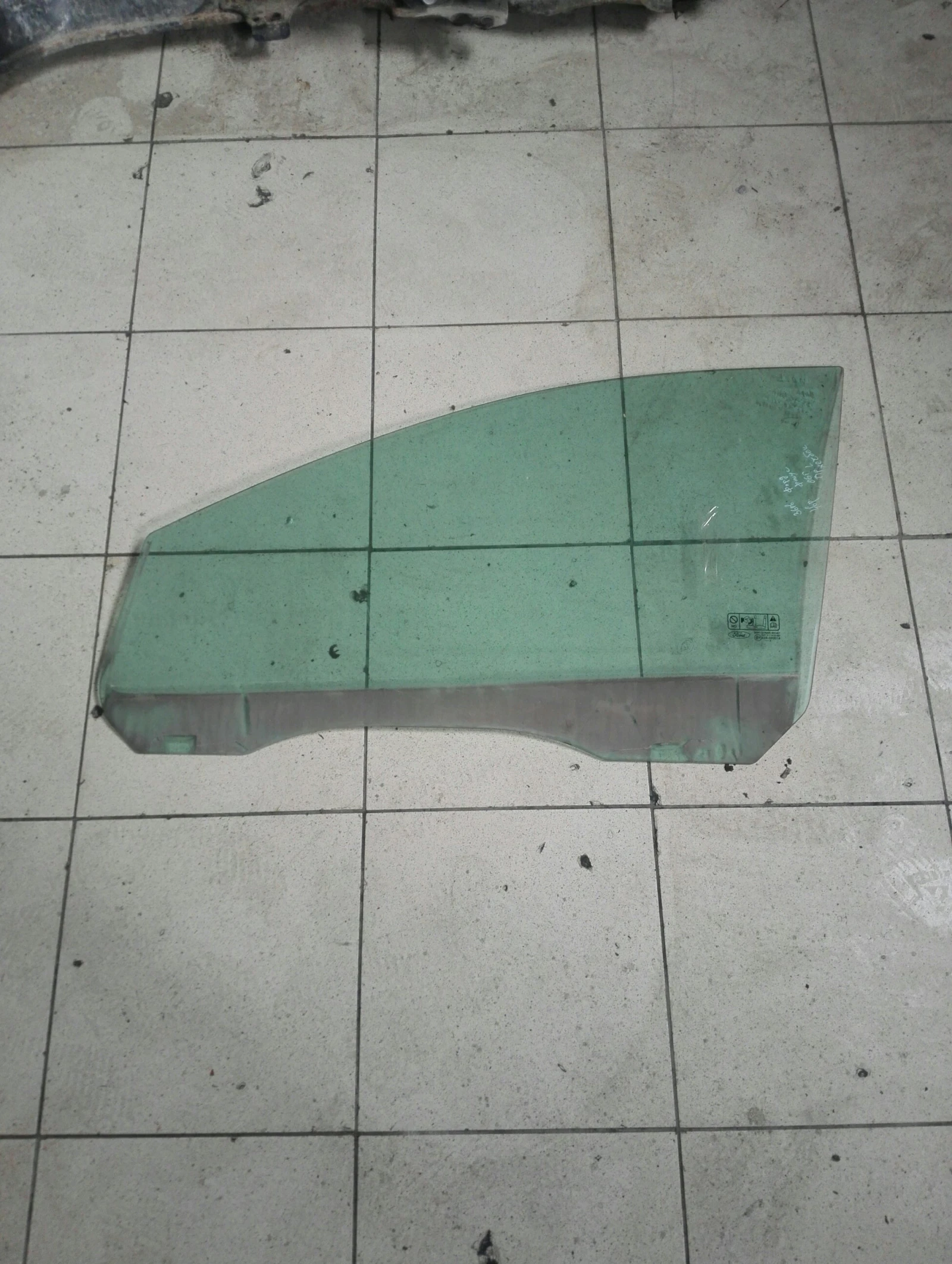 ������ ������ ���� ���� ����� 4��. ������ 06�. | Mobile.bg � ����������� 1