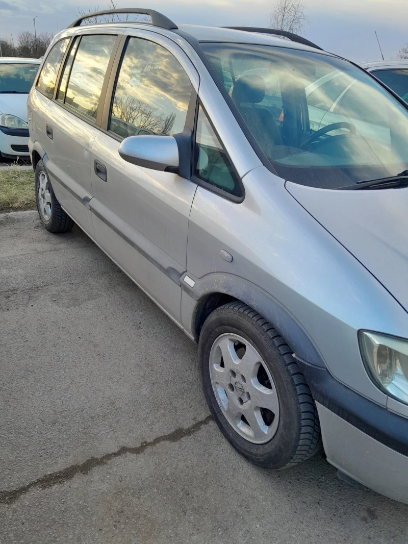 Opel Zafira 1.8 125 кс Евро 3, снимка 5 - Автомобили и джипове - 47557471