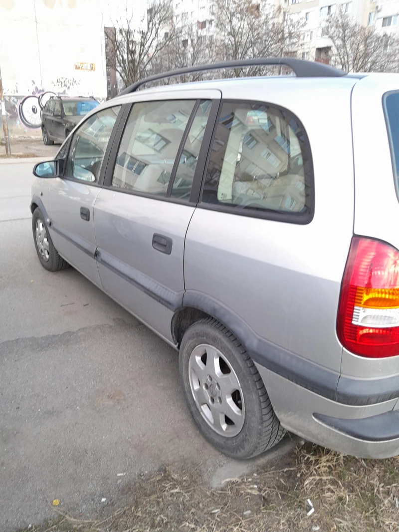 Opel Zafira 1.8 125 кс Евро 3, снимка 3 - Автомобили и джипове - 47557471