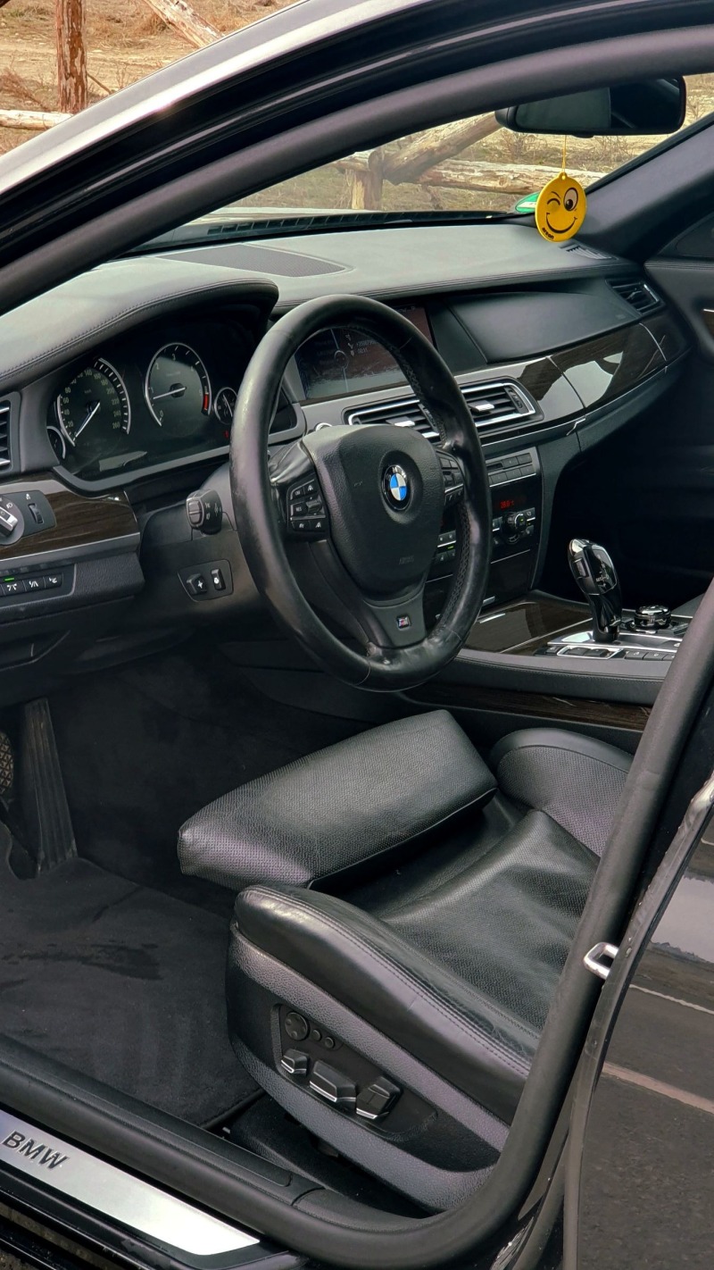 BMW 740 xDrive Всички екстри, снимка 8 - Автомобили и джипове - 46440466
