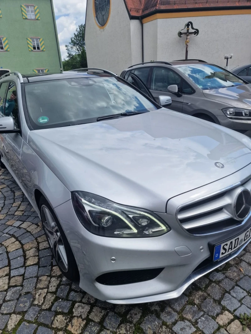 Mercedes-Benz E 220 AMG Пакет 9G Tronik, снимка 1 - Автомобили и джипове - 47294224