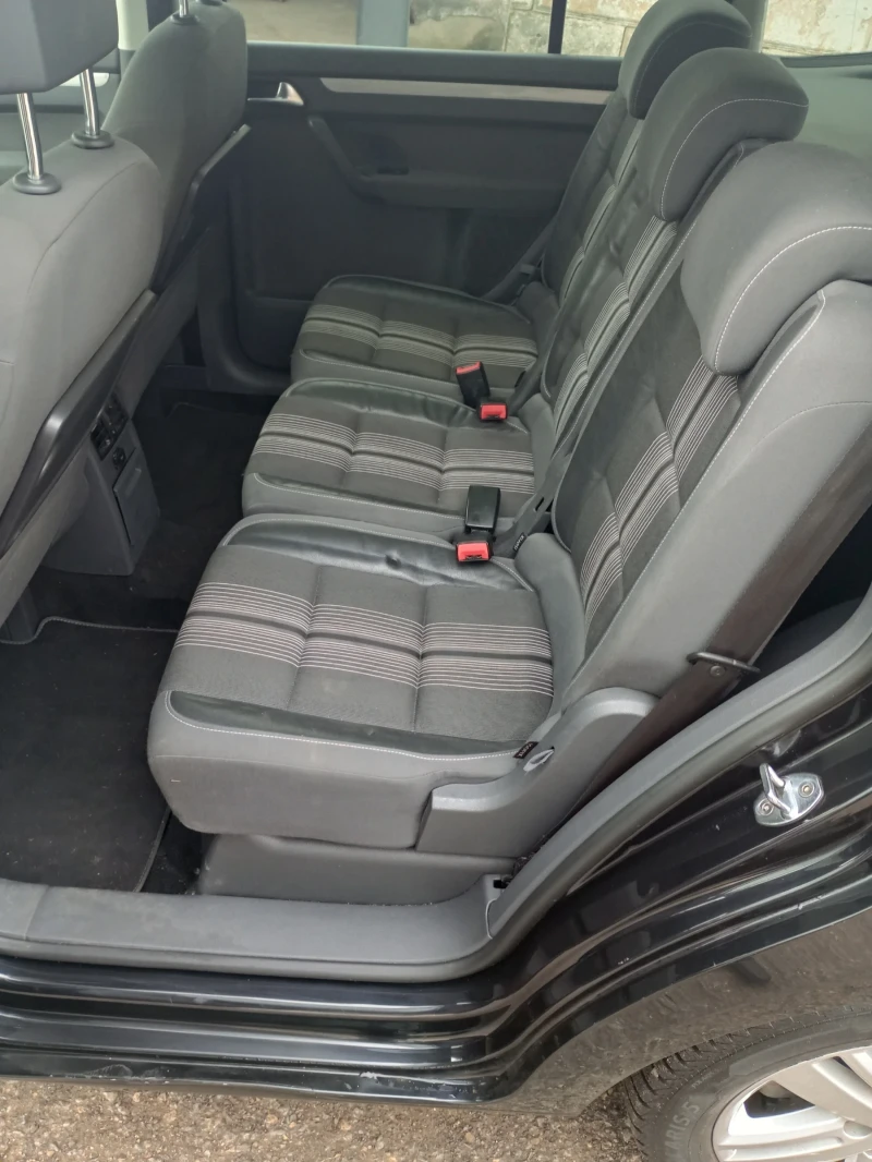 VW Touran TDI 2.0-140 ks PANORAMA NAVI EVRO 5 , снимка 13 - Автомобили и джипове - 48708626